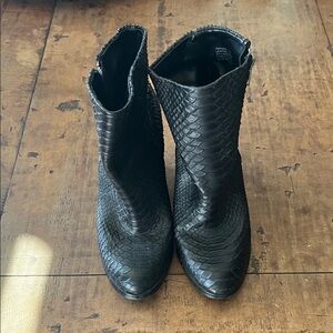 Steve Madden Black Textured Heeled Boots